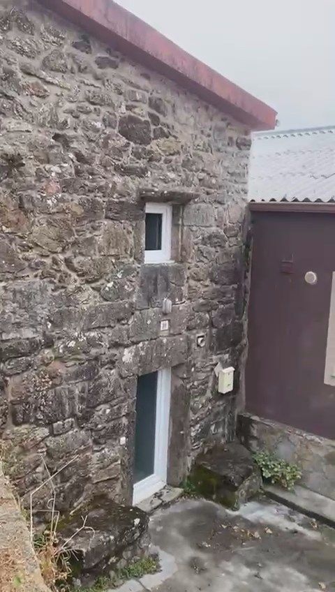 EN VENTA CASA CON FINCA (para reformar)