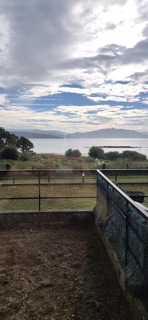 PISO EN PRIMERA LÍNEA DE PLAYA – ANCHOA, FISTERRA